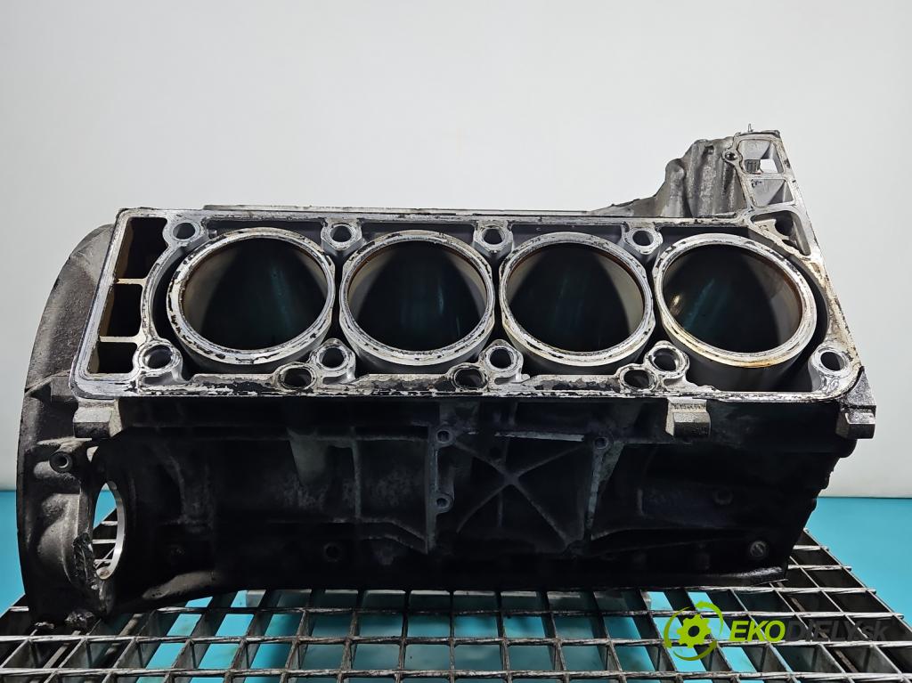 Mercedes CLS II C218 2010-2018 4.7 V8 408KM automatic 300 kW 4663 cm3 4- Blok motora  (Blok motora)