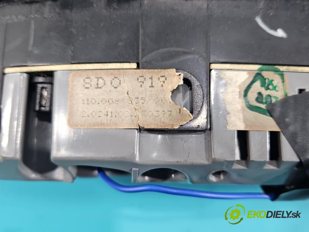 Audi A4 B5 1994-2001 1.9 tdi 90 HP manual 66 kW 1896 cm3 4- prístrojovka/ budíky  (Prístrojové dosky, displeje)