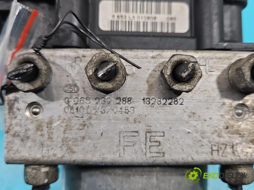 Opel Corsa D 2006-2014 1,3.0 cdti 90 HP manual 66 kW 1248 cm3 5- čerpadlo abs 0265232288 (Pumpy ABS)