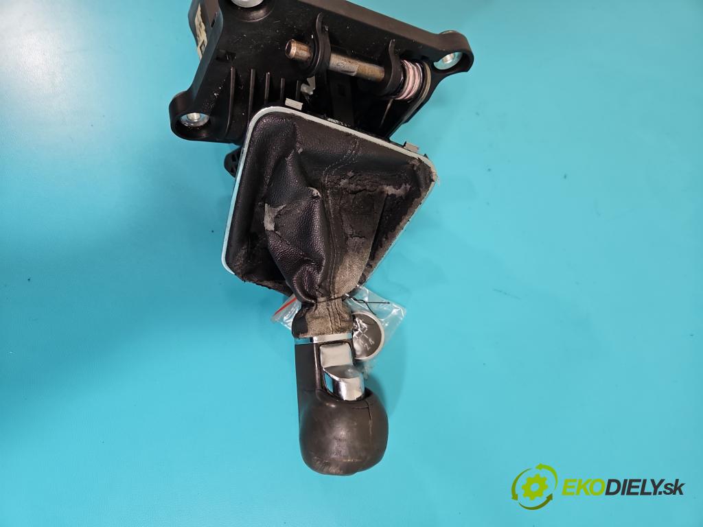 Opel Zafira B 2005-2014 1.8 16V 140 HP manual 103 kW 1796 cm3 5- Páka: Změny: stupeň,rýchlosť  (Rýchlostné páky / kulisy)