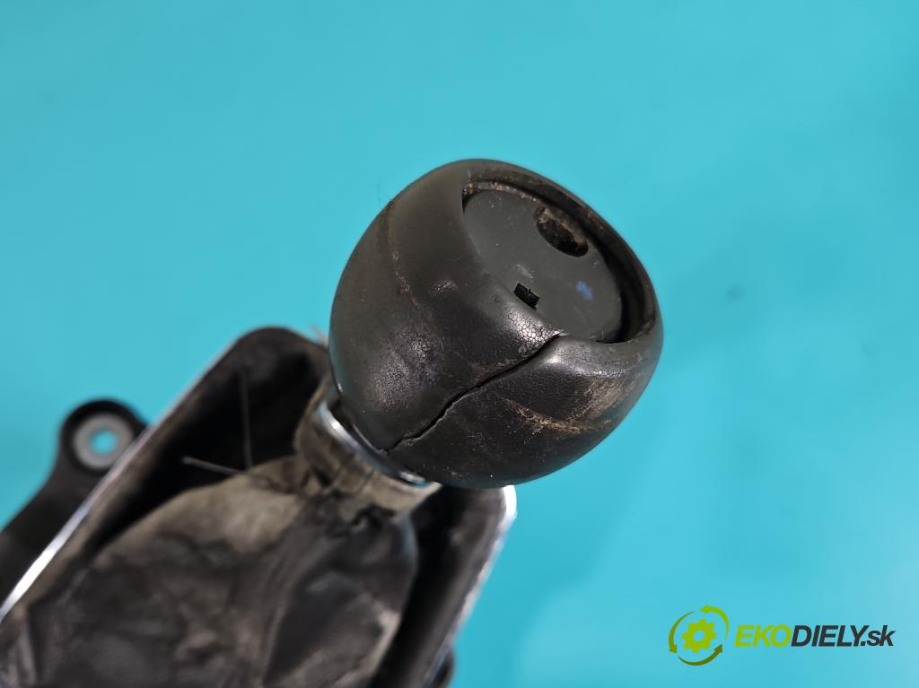 Opel Zafira B 2005-2014 1.8 16V 140 HP manual 103 kW 1796 cm3 5- Páka: Změny: stupeň,rýchlosť  (Rýchlostné páky / kulisy)