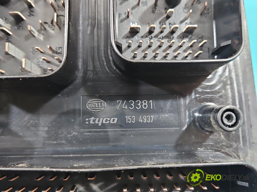 Opel Astra III 2004-2014 1.6 16V 105 hp manual 77 kW 1598 cm3 5- skříňka pojistková 13206753HA (Pojistkové skříňky)