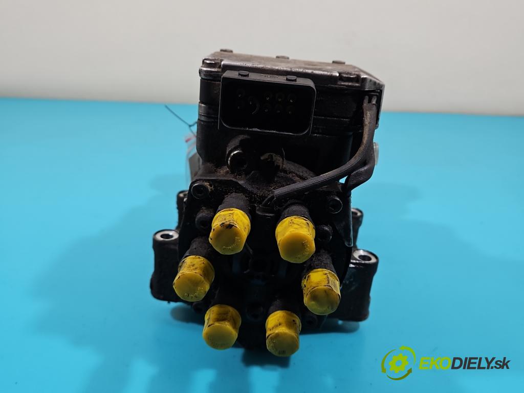 Audi A4 B6 2000-2004 2.5 tdi 179KM manual 132 kW 2496 cm3 5- čerpadlo vstrekovacia 0470506033 (Vstrekovacie čerpadlá)