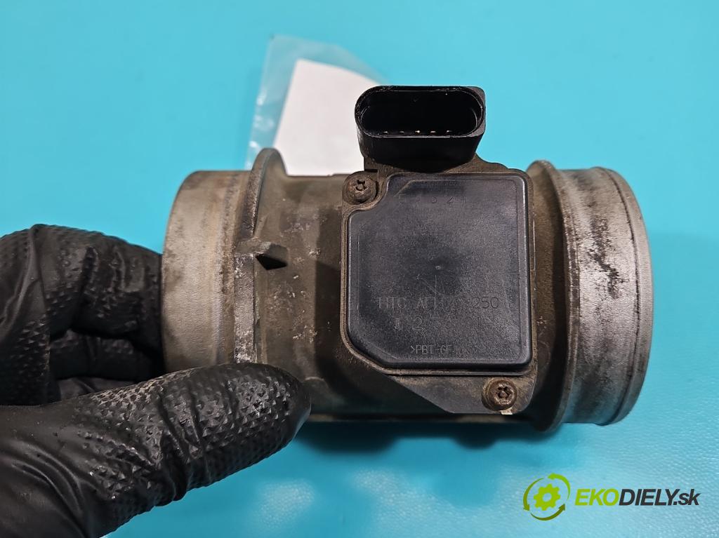 Audi A4 B6 2000-2004 2.5 tdi 179KM manual 132 kW 2496 cm3 5- průtokoměr: AFH70-25C (Váhy vzduchu)