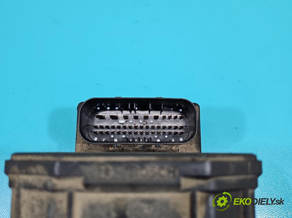 Audi A4 B6 2000-2004 2.5 tdi 179KM manual 132 kW 2496 cm3 5- čerpadlo abs 0265950012 (Pumpy ABS)