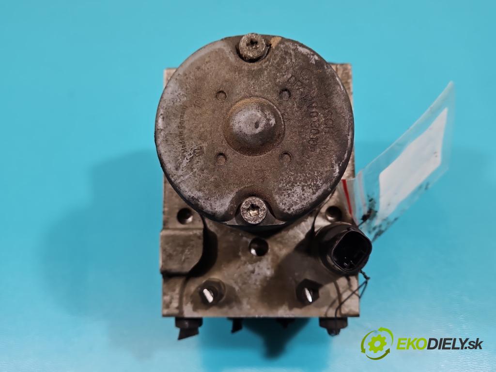 Audi A4 B6 2000-2004 2.5 tdi 179KM manual 132 kW 2496 cm3 5- čerpadlo abs 0265950012 (Pumpy ABS)