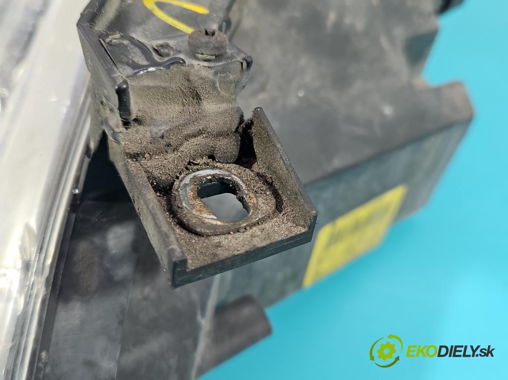 Mercedes A W169 2004-2012 2.0 cdi 109 HP manual 80 kW 1992 cm3 5- Reflektor: pravý A1698200261 (Pravé)