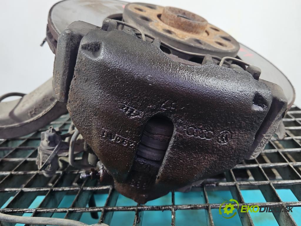 Audi A4 B6 2000-2004 2.5 tdi 179KM manual 132 kW 2496 cm3 5- brzdič predné pravý (Ostatné)