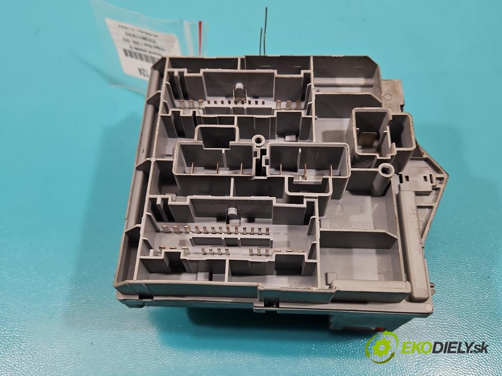 Peugeot Boxer II 2006-2018 2.2 hdi 120 hp manual 88 kW 2198 cm3 5- skříňka pojistková 1349948080 (Pojistkové skříňky)