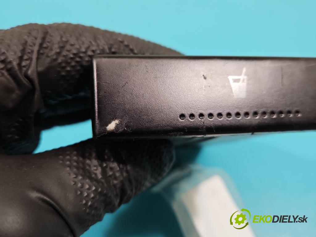 Seat Alhambra I 1996-2010 1.9 tdi 116 HP manual 85 kW 1896 cm3 5- Rukojeť: na nápoje: 7M3862549C (Úchyty, držiaky na nápoje)