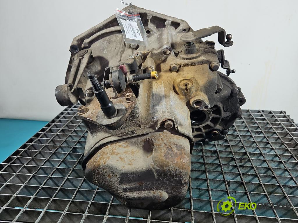 Peugeot 206 1.4 75 HP manual 55 kW 1360 cm3 5- prevodovka stupeň,rýchlosť manual 20CP81