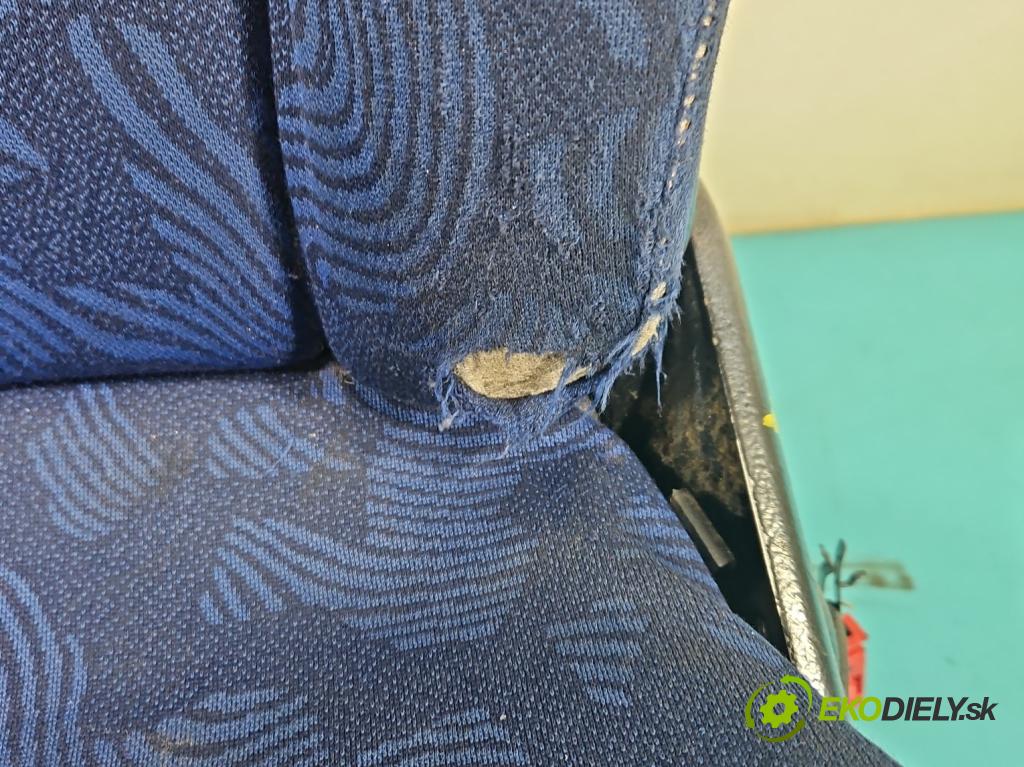 Smart Fortwo 1998-2007 0.6 54 HP automatic 40 kW 599 cm3 3- Sedačka ľavý  (Sedačky, sedadlá)