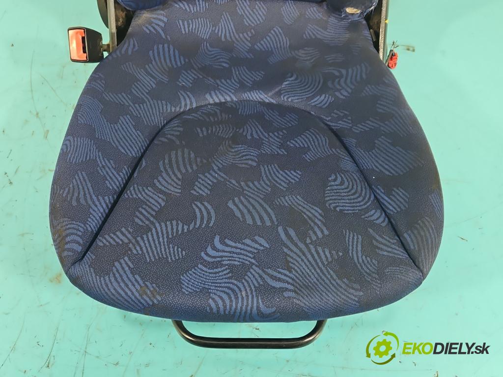 Smart Fortwo 1998-2007 0.6 54 HP automatic 40 kW 599 cm3 3- Sedačka ľavý  (Sedačky, sedadlá)