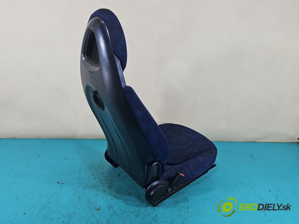 Smart Fortwo 1998-2007 0.6 54 HP automatic 40 kW 599 cm3 3- Sedačka ľavý  (Sedačky, sedadlá)