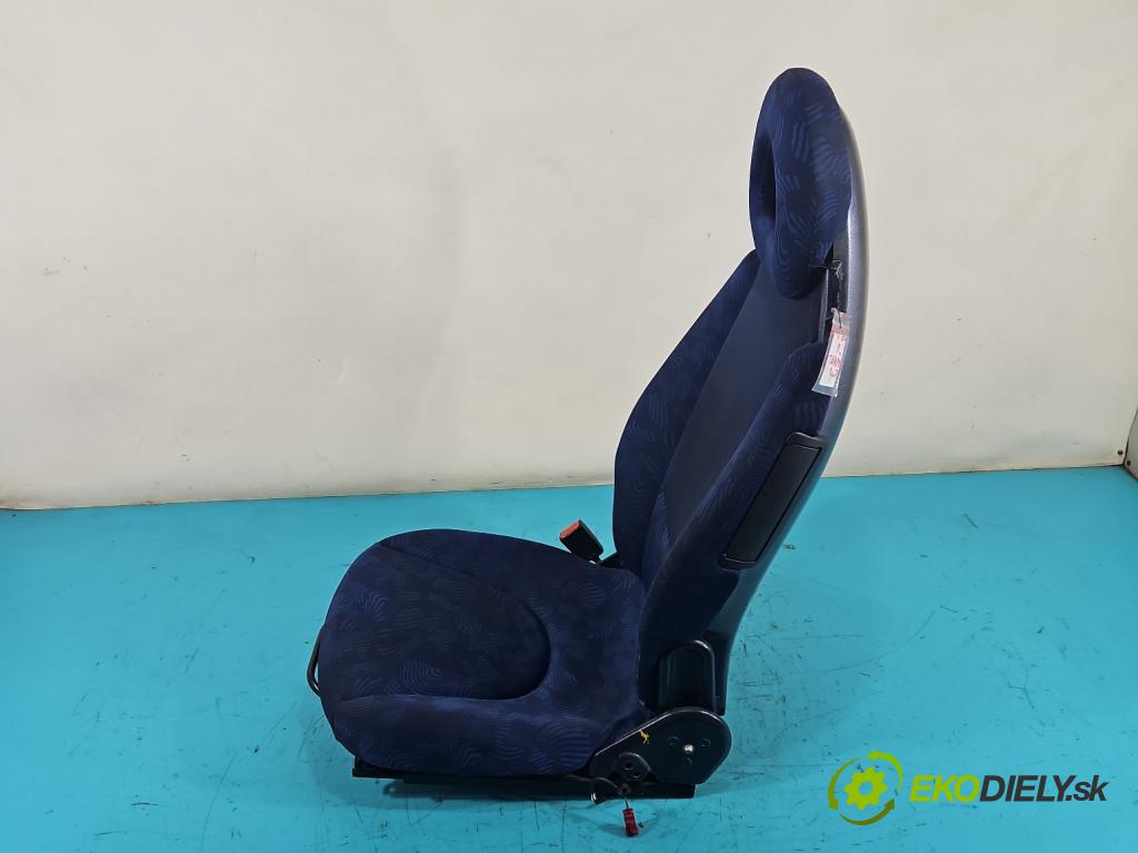 Smart Fortwo 1998-2007 0.6 54 HP automatic 40 kW 599 cm3 3- Sedačka ľavý  (Sedačky, sedadlá)