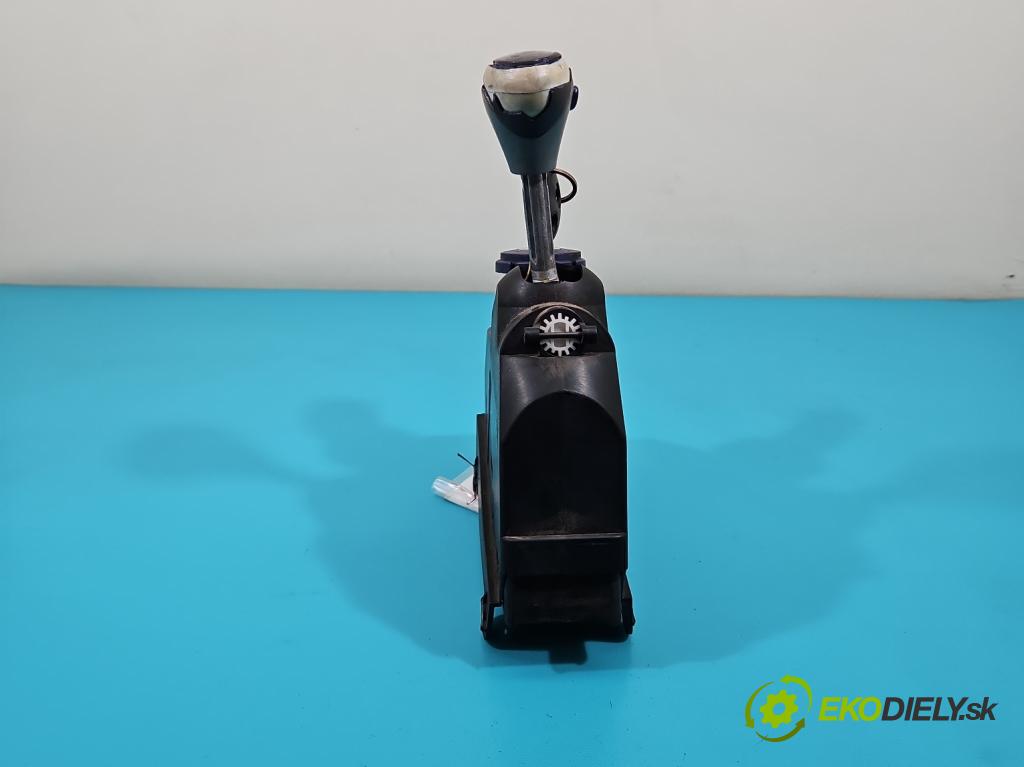 Smart Fortwo 1998-2007 0.6 54 HP automatic 40 kW 599 cm3 3- Spínačka  (Spínacie skrinky a kľúče)