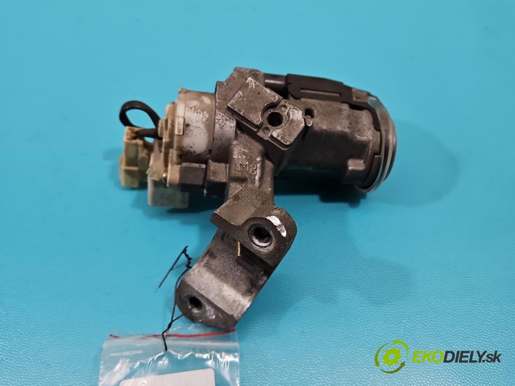 Scion tC I AT10 2004-2010 2.4 VVTi 156 HP manual 115 kW 2384 cm3 3- Spínačka  (Spínacie skrinky a kľúče)