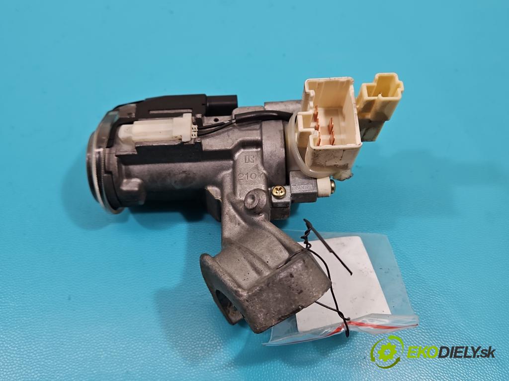 Scion tC I AT10 2004-2010 2.4 VVTi 156 HP manual 115 kW 2384 cm3 3- Spínačka  (Spínacie skrinky a kľúče)