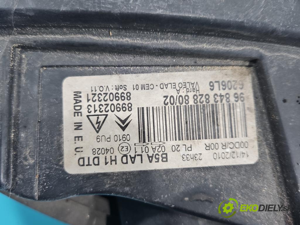 Citroen C4 I 2004-2011 1.6 hdi 109 HP manual 80 kW 1560 cm3 5- Reflektor: pravý 9684382880 (Pravé)