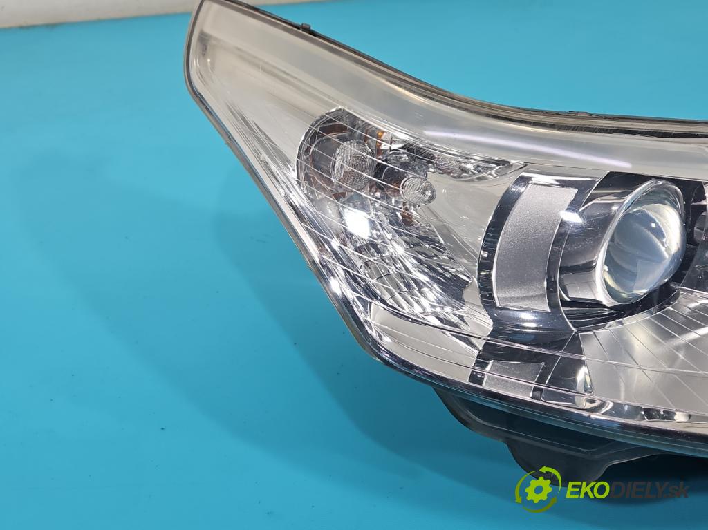 Citroen C4 I 2004-2011 1.6 hdi 109 HP manual 80 kW 1560 cm3 5- Reflektor: pravý 9684382880 (Pravé)