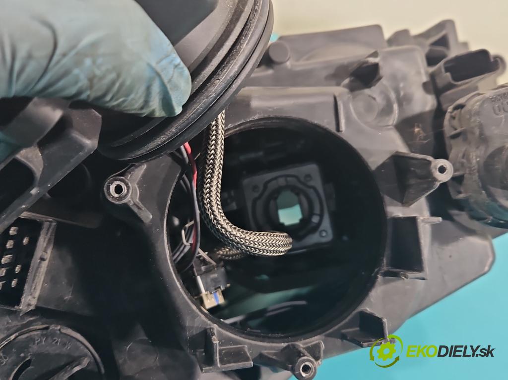 Citroen C4 I 2004-2011 1.6 hdi 109 HP manual 80 kW 1560 cm3 5- Reflektor: pravý 9684382880 (Pravé)