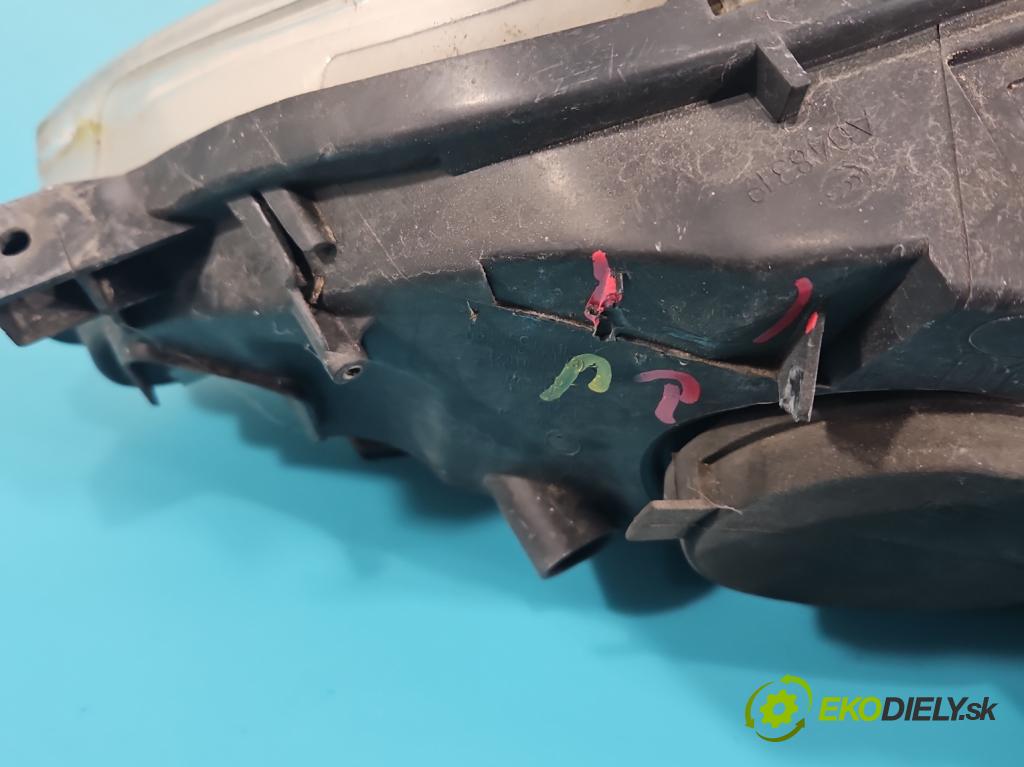 Citroen C4 I 2004-2011 1.6 hdi 109 HP manual 80 kW 1560 cm3 5- Reflektor: pravý 9684382880 (Pravé)