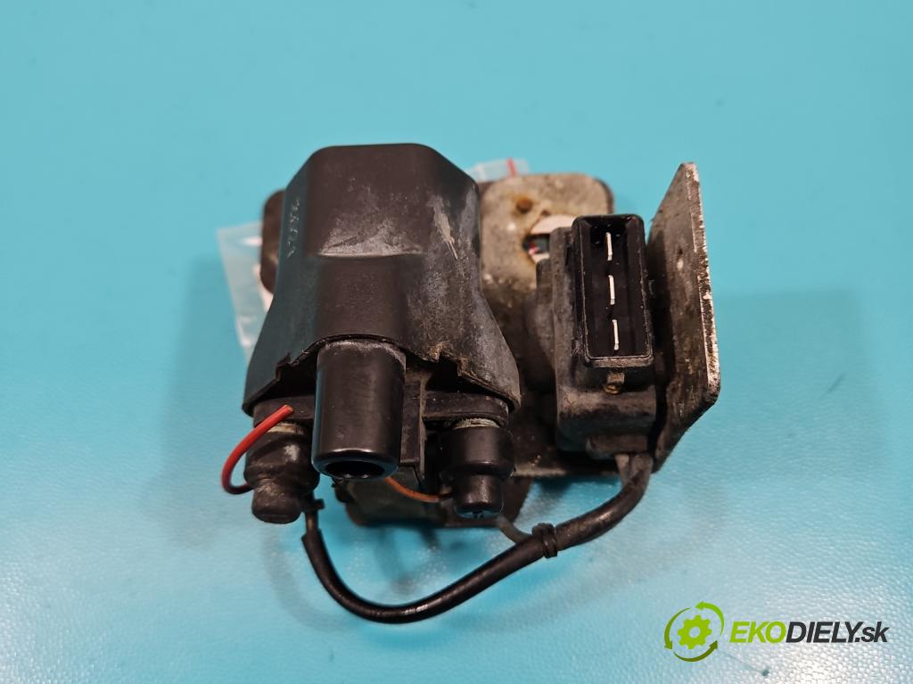 Audi 80 B4 1991-1994 2.0 90 HP manual 66 kW 1984 cm3 4- cievka zapaľovacia  (Zapaľovacie cievky, moduly)