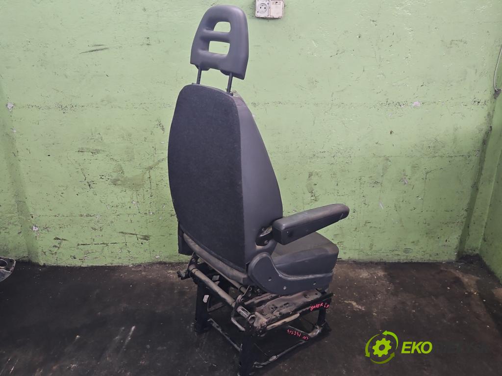 Peugeot Boxer II 2006-2018 2.2 hdi 120 HP manual 88 kW 2198 cm3 5- Sedačka ľavý  (Sedačky, sedadlá)