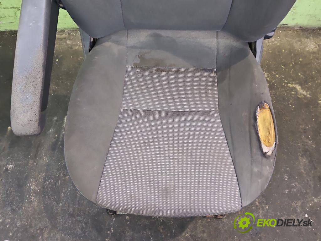 Peugeot Boxer II 2006-2018 2.2 hdi 120 HP manual 88 kW 2198 cm3 5- Sedačka ľavý  (Sedačky, sedadlá)