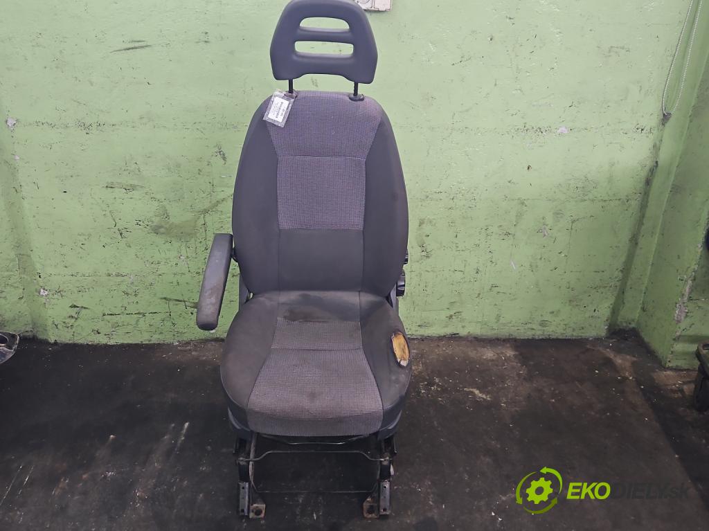 Peugeot Boxer II 2006-2018 2.2 hdi 120 HP manual 88 kW 2198 cm3 5- Sedačka ľavý  (Sedačky, sedadlá)