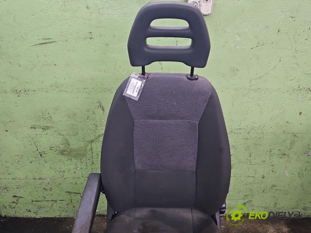 Peugeot Boxer II 2006-2018 2.2 hdi 120 HP manual 88 kW 2198 cm3 5- Sedačka ľavý  (Sedačky, sedadlá)