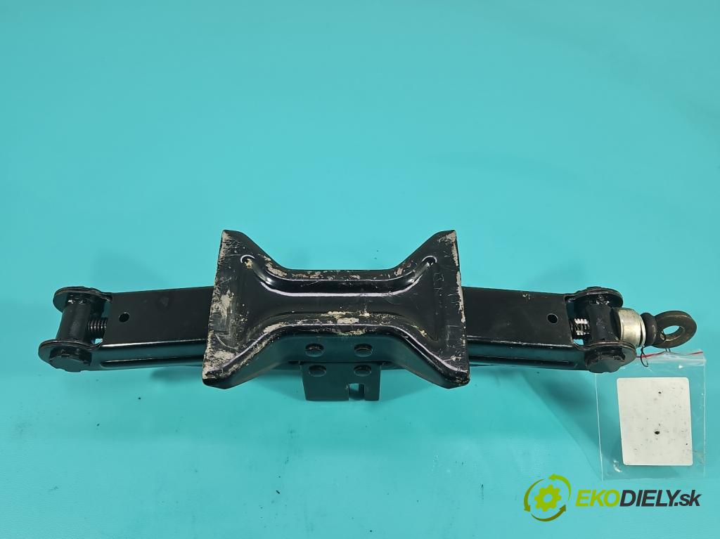 Mazda 5  2005-2010 1.8 16V 116 hp manual 85 kW 1798 cm3 5- mechanismus stahování automobilový