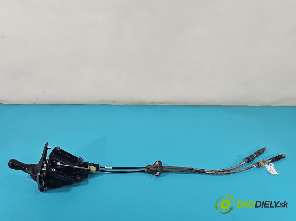 Mazda 5  2005-2010 1.8 16V 116 HP manual 85 kW 1798 cm3 5- Páka: Změny: stupeň,rýchlosť 8159025200 (Rýchlostná páka (kulisa))