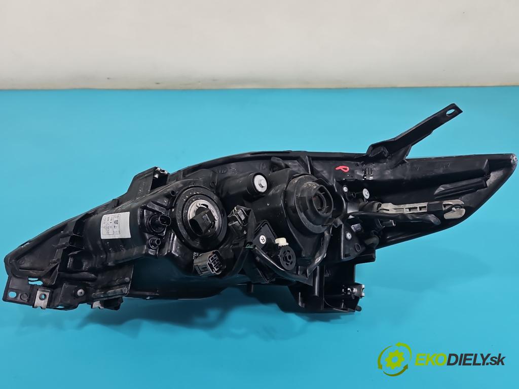 Mazda 5  2005-2010 1.8 16V 116 HP manual 85 kW 1798 cm3 5- Reflektor: pravý  (Pravé)