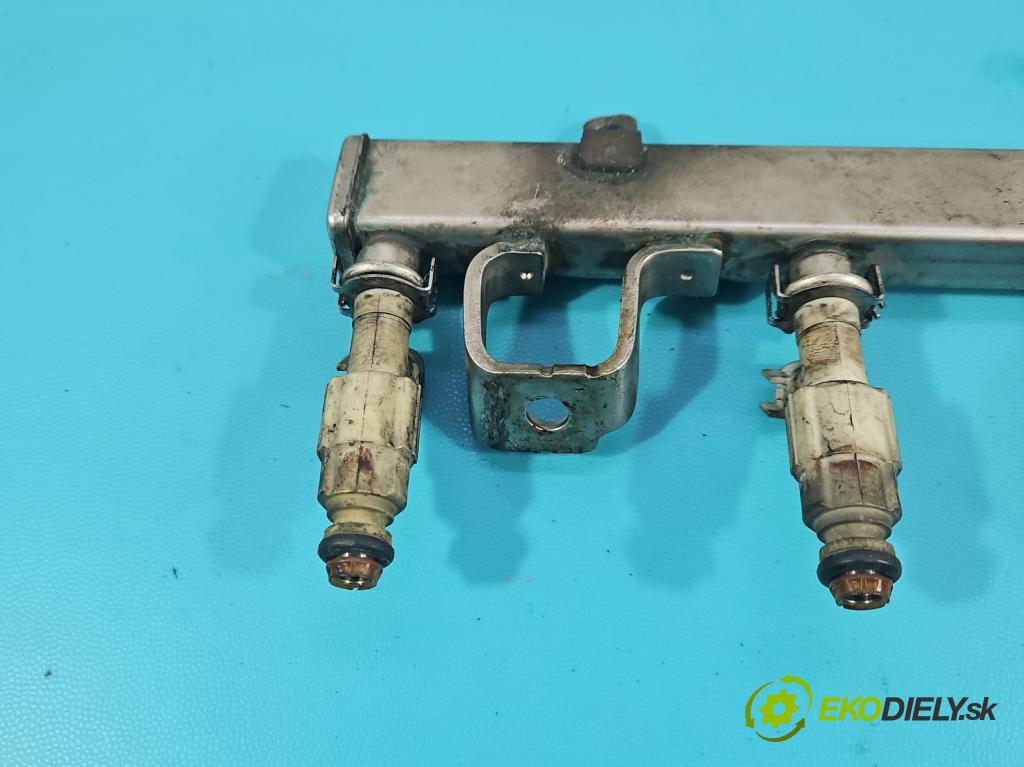 Mazda 5 2005-2010 1.8 16V 116 HP manual 85 kW 1798 cm3 5- vstrek 6M8G-9D280-AA (Vstrekovače)