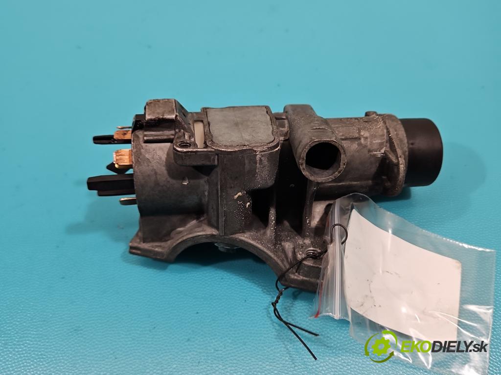 Audi A4 B5 1994-2001 1.8 20V 125 HP manual 92 kW 1781 cm3 4- Spínačka  (Spínacie skrinky a kľúče)