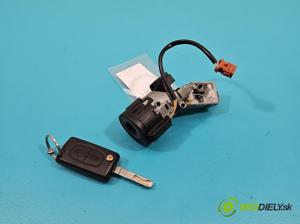 Citroen C2 1.4 8V 73 HP manual 54 kW 1360 cm3 3- Spínačka  (Spínacie skrinky a kľúče)