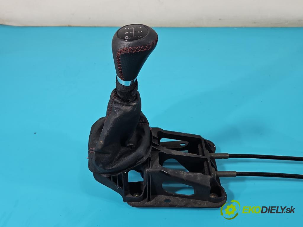 Citroen C2 1.4 8V 73 HP manual 54 kW 1360 cm3 3- Páka: Změny: stupeň,rýchlosť  (Rýchlostná páka (kulisa))