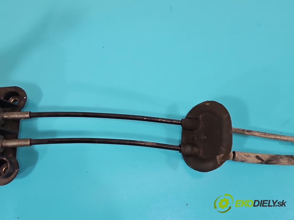 Citroen C2 1.4 8V 73 HP manual 54 kW 1360 cm3 3- Páka: Změny: stupeň,rýchlosť  (Rýchlostná páka (kulisa))