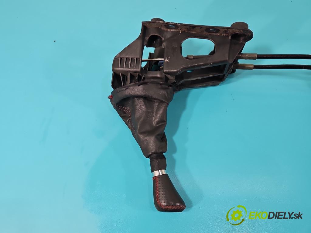 Citroen C2 1.4 8V 73 HP manual 54 kW 1360 cm3 3- Páka: Změny: stupeň,rýchlosť  (Rýchlostná páka (kulisa))