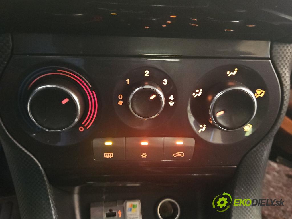 Fiat Bravo II 2007-2014 1.6 jtd 90 hp manual 66 kW 1598 cm3 5- palubní deska panel topení 