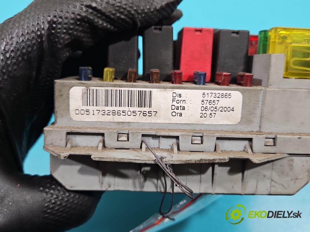 Fiat Stilo 1,8.0 16V (192A4000) 133 hp manual 98 kW 1747 cm3 5- skříňka pojistková 51732865 (Pojistkové skříňky)