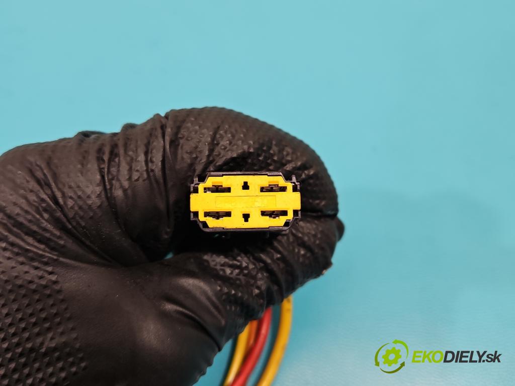 Renault Scenic I 1996-2003 1.6 16v 107 HP manual 79 kW 1598 cm3 5- Spínačka  (Spínacie skrinky a kľúče)