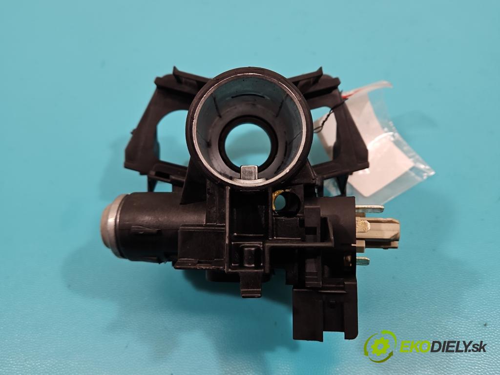 Opel Zafira A 1999-2005 2.0 dti 101 HP manual 74 kW 1994 cm3 5- Spínačka  (Spínacie skrinky a kľúče)