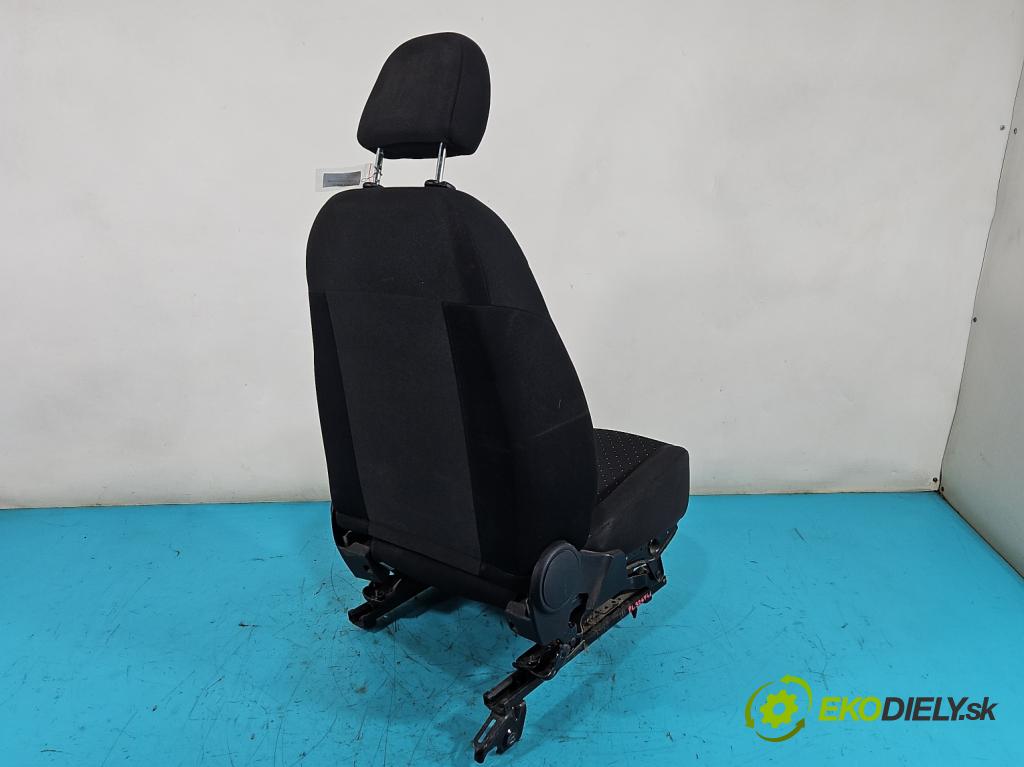 Fiat Punto Grande 1.4 8V 77 HP manual 57 kW 1368 cm3 5- Sedačka ľavý  (Sedačky, sedadlá)
