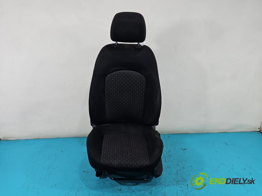 Fiat Punto Grande 1.4 8V 77 HP manual 57 kW 1368 cm3 5- Sedačka ľavý  (Sedačky, sedadlá)