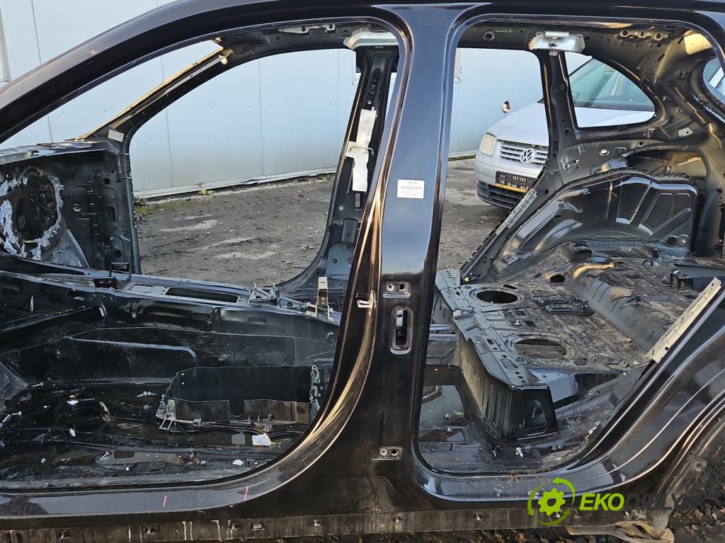 Porsche Cayenne II 2010-2017 4.8 V8 Turbo 500KM automatic 368 kW 4806 cm3 5- práh levý  (Ostatní)