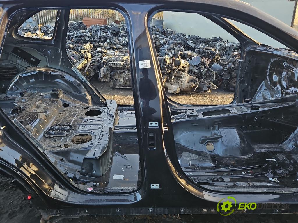 Porsche Cayenne II 2010-2017 4.8 V8 Turbo 500KM automatic 368 kW 4806 cm3 5- práh pravý  (Ostatní)