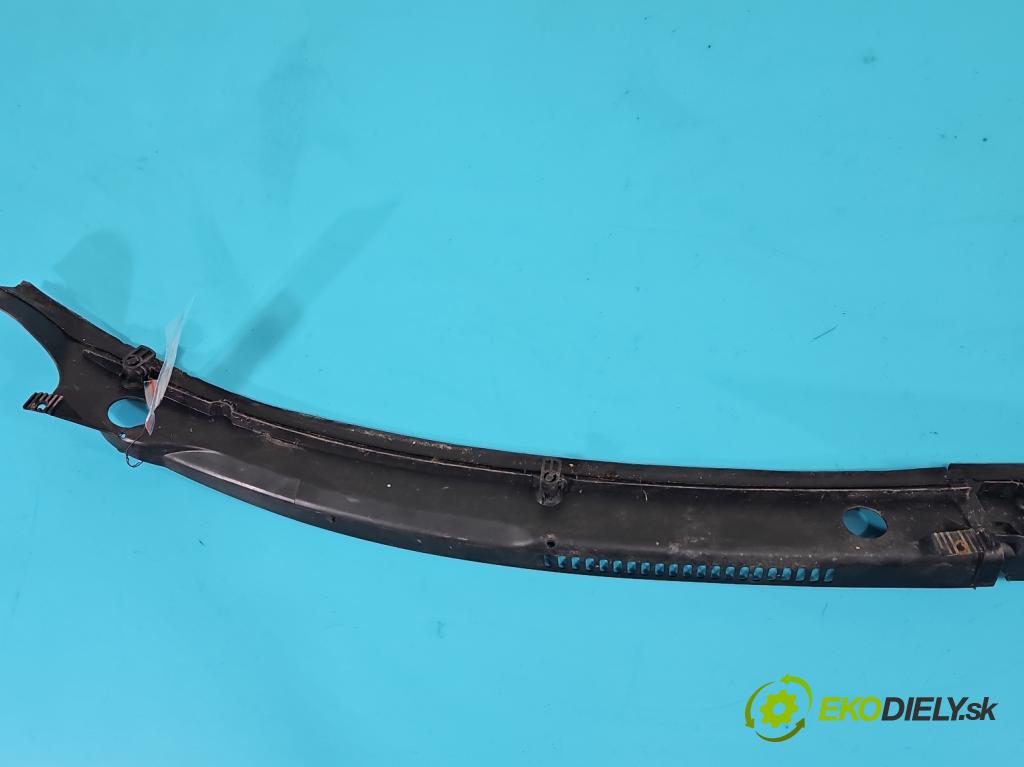 Audi A4 B5 1994-2001 1.8 20V 125 HP manual 92 kW 1781 cm3 4- torpédo 8D1819404A (Torpéda)