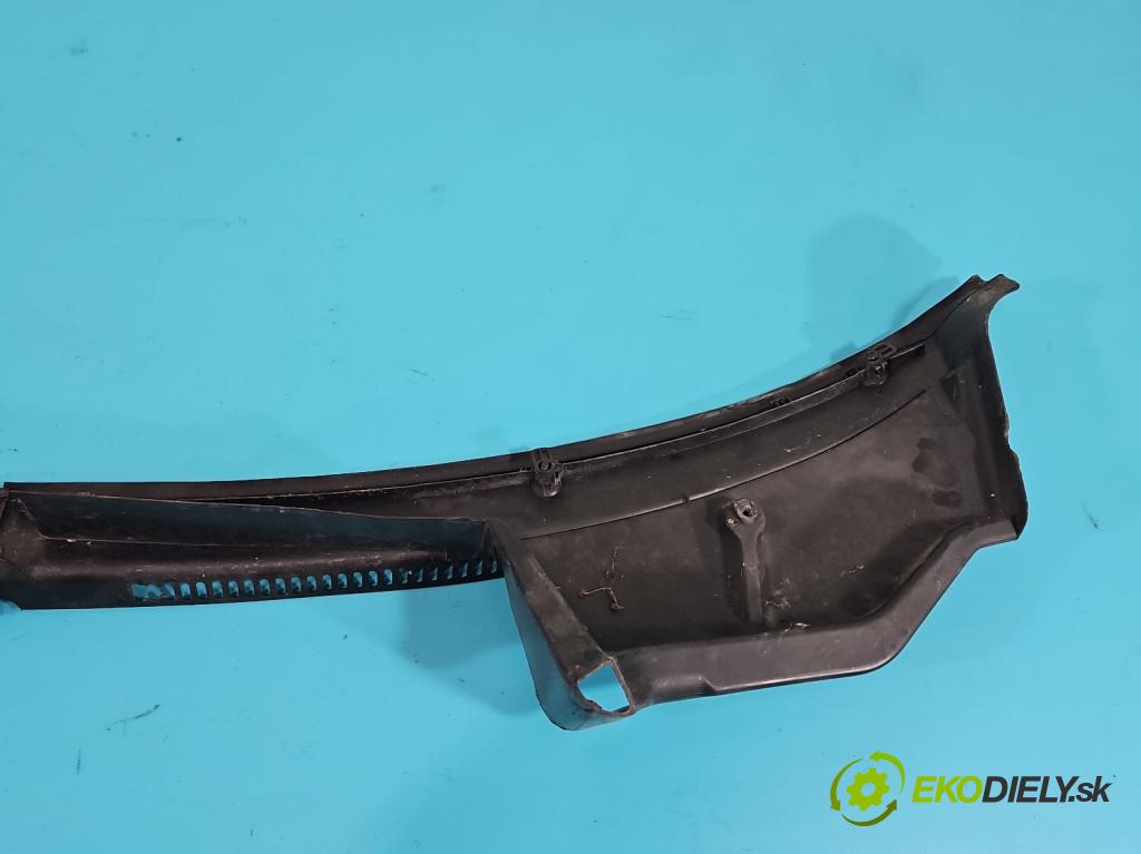 Audi A4 B5 1994-2001 1.8 20V 125 HP manual 92 kW 1781 cm3 4- torpédo 8D1819404A (Torpéda)